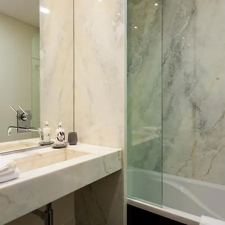 Flh Downtown Cosmopolitan Apartment Lisbon